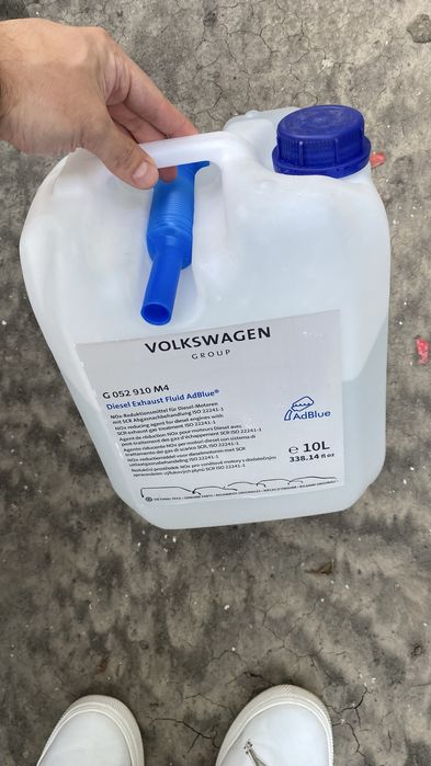 Рідина AdBlue VAG для нейтралізації вихлопних газів 10л G052910M 4