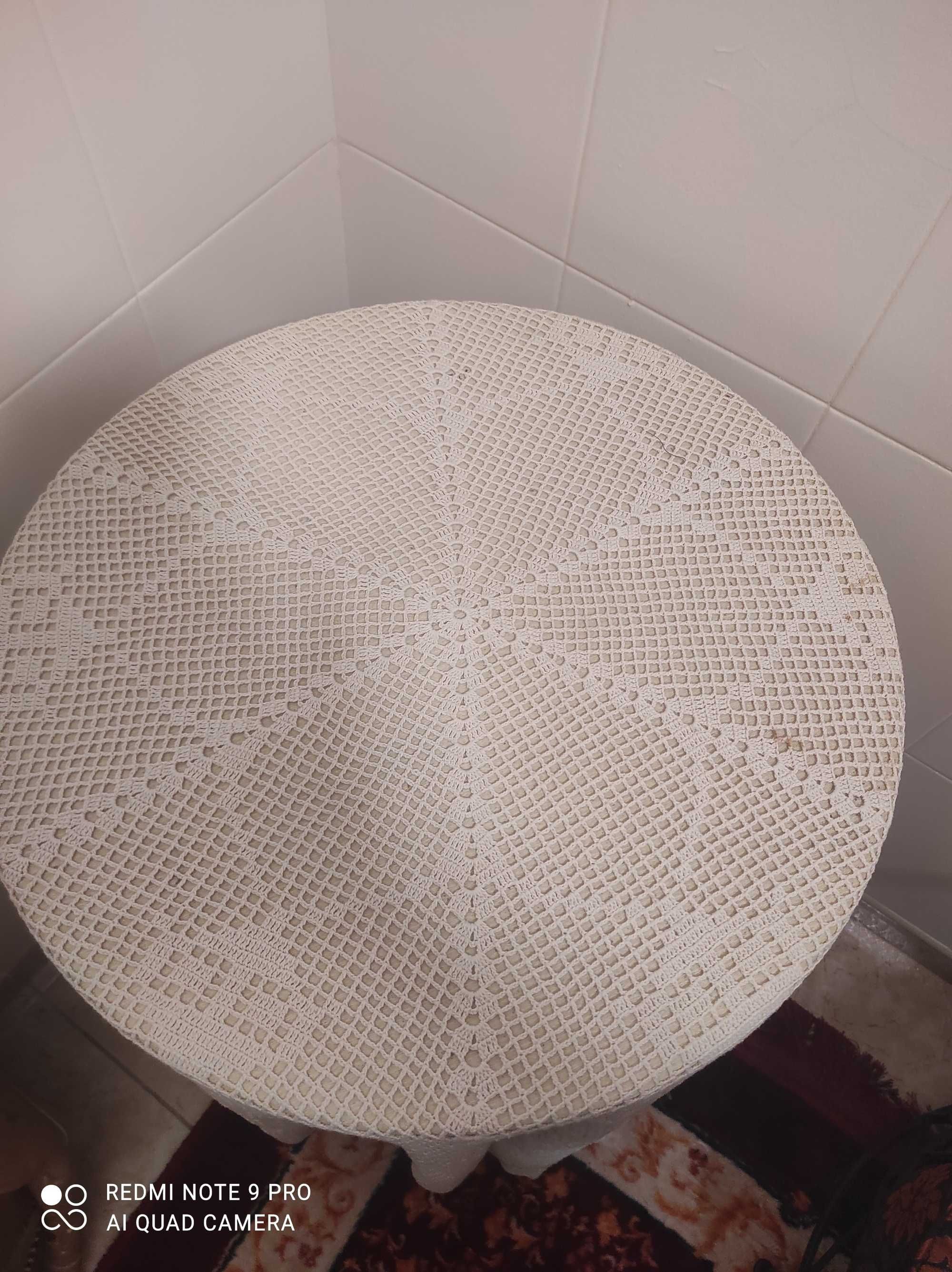 Espelho e mesa decoração e apoio