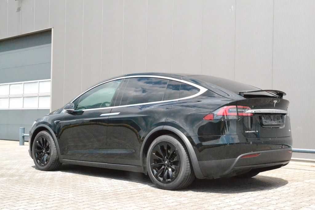 Tesla Model X, ОБМІН