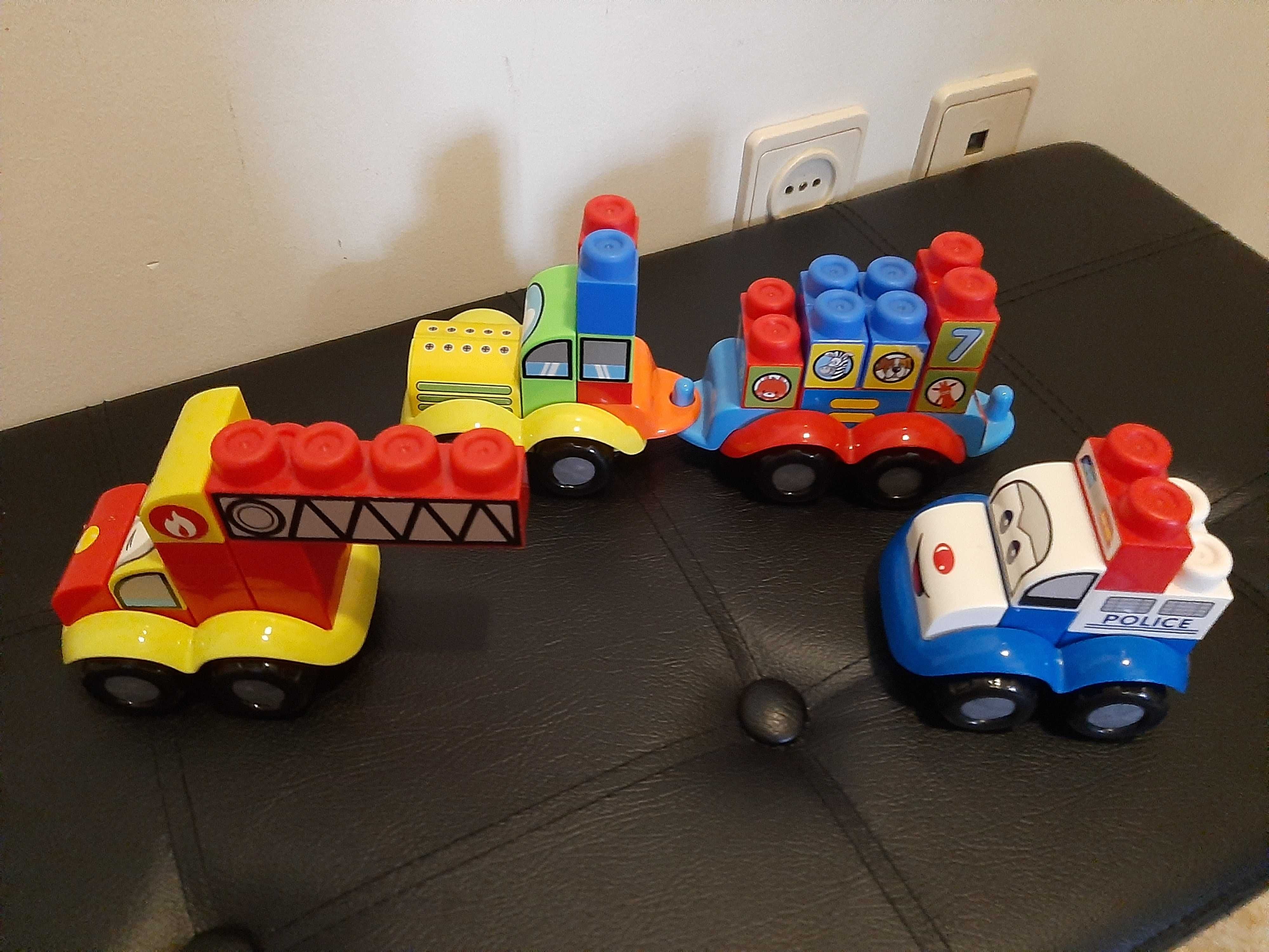 Carros em forma de lego