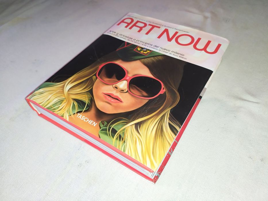 Livro Art Now - Séc. XXI - (semi-novo)