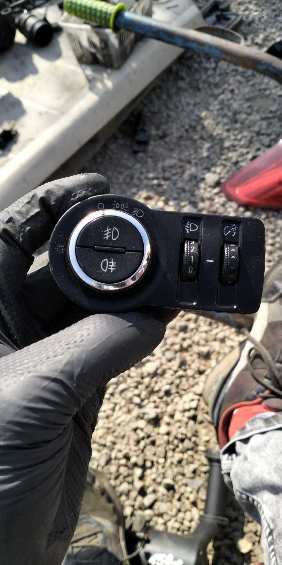 włącznik świateł Opel Astra J IV