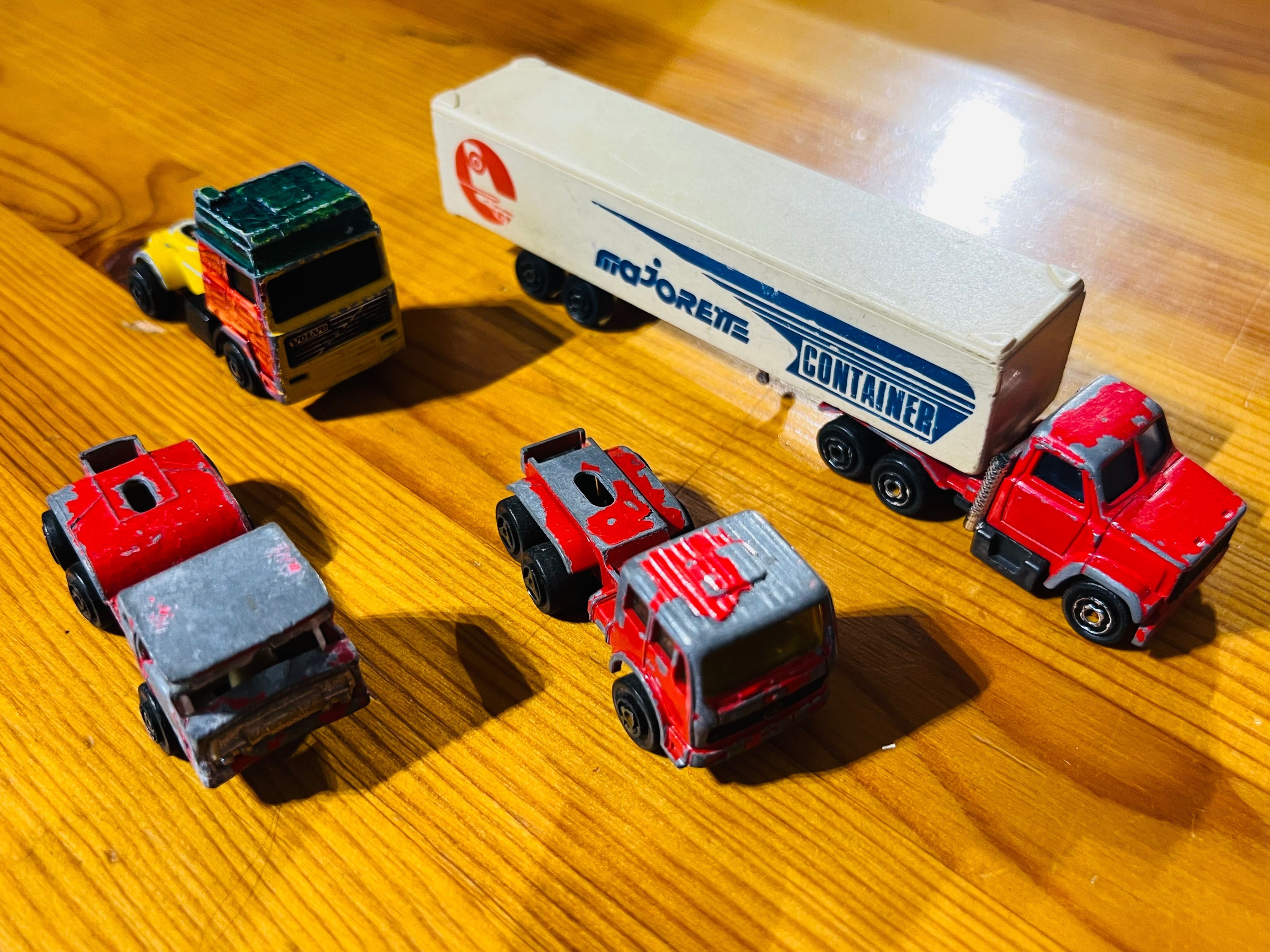 MAJORETTE modele ciężarówek Mercedes Volvo Bernard naczepa FRANCE