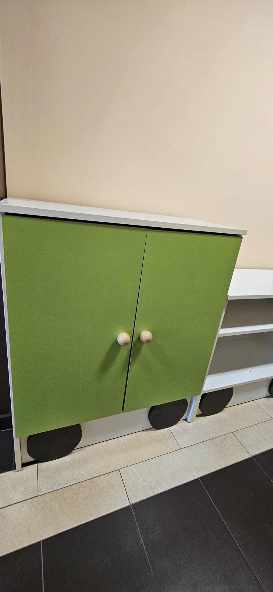 Sprzedam komplet mebli - przedszkole