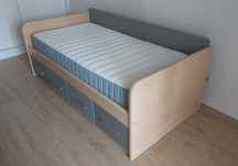 Conjunto quarto solteiro com cama + mesa cabeceira e móvel