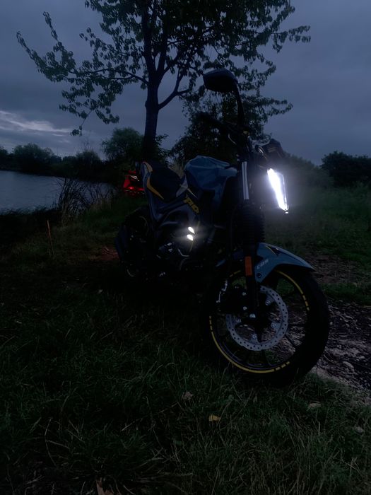 Продам обміняю mustang st 200