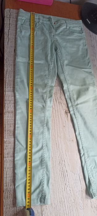 Seledynowe slim  jeans Pocopiano rozmiar 146 cm 11 lat z regulacją w p