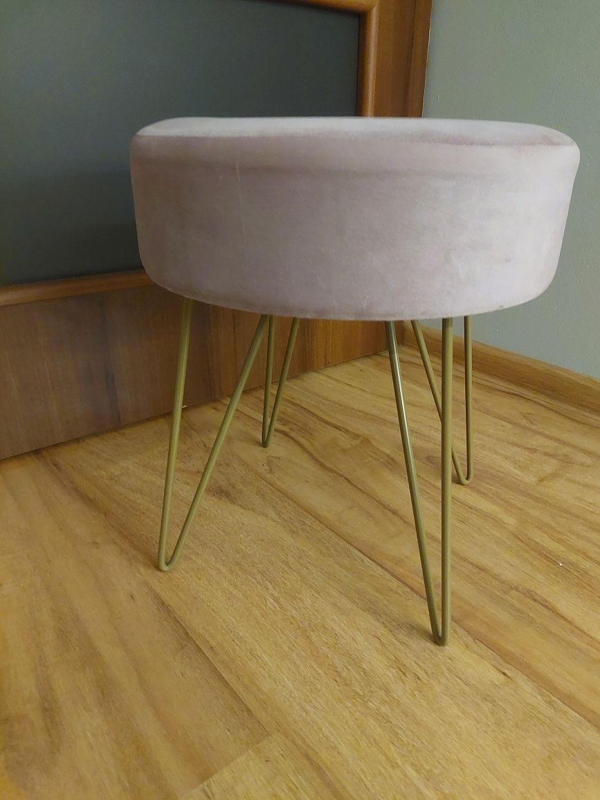 Taboret do toaletki
