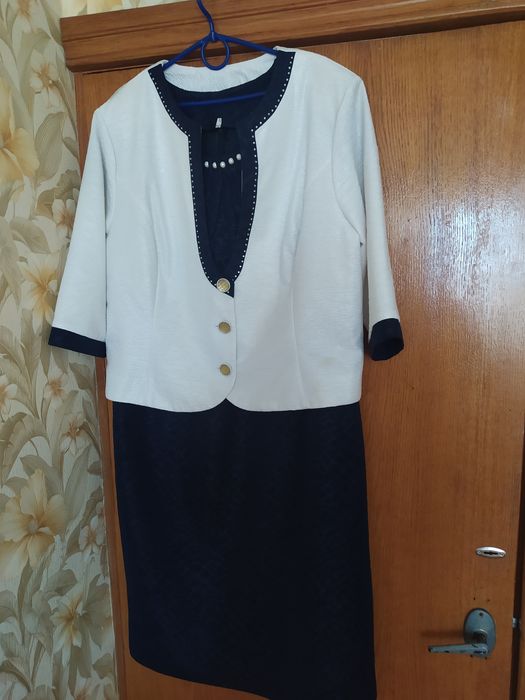 Костюм ( платье+ жакет) 58 размера