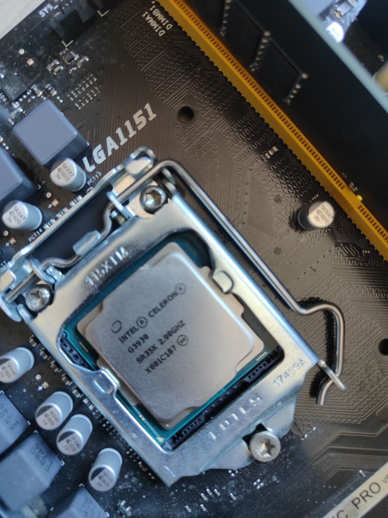 Biostar TB250-BTC PRO + Celeron G3930 + 4GB DDR4 — ріг/офіс