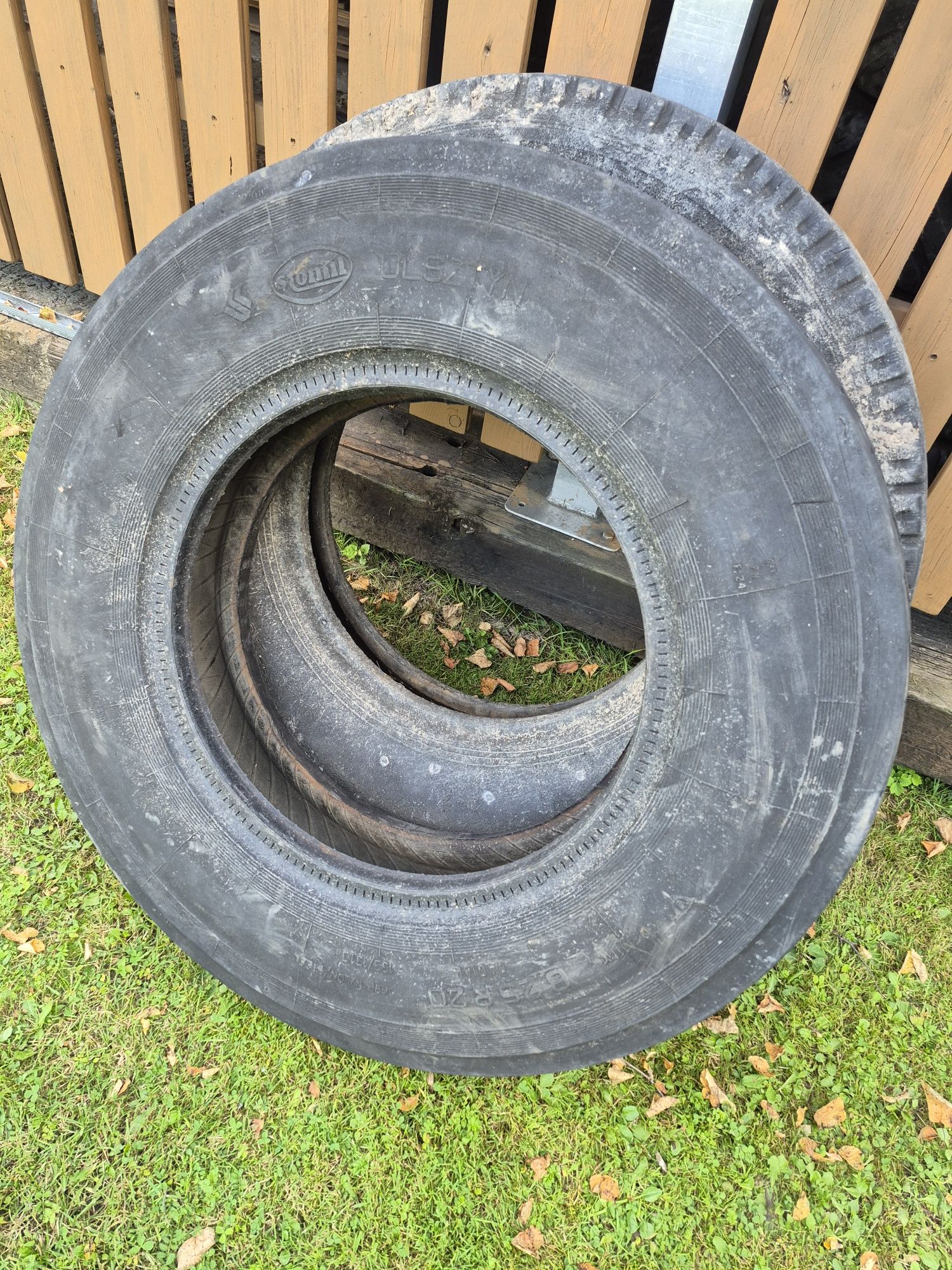 Opony Stomil KAMA 11.00R20 i 8.25R20 Przyczepa Stan BDB 11.00-20. 8.25