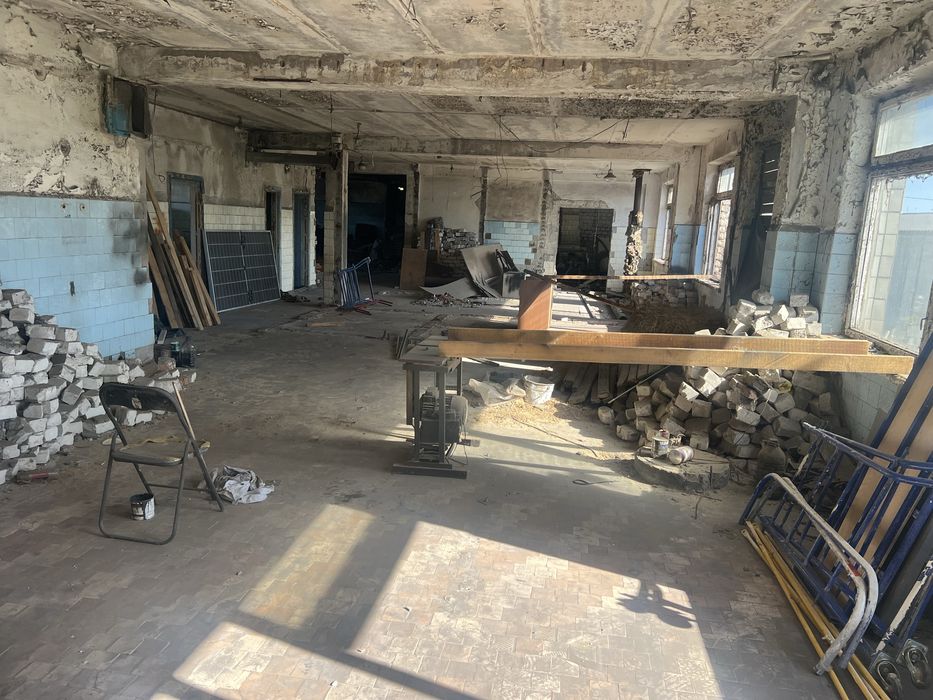 Аренда  2й этаж  центр города Широкая