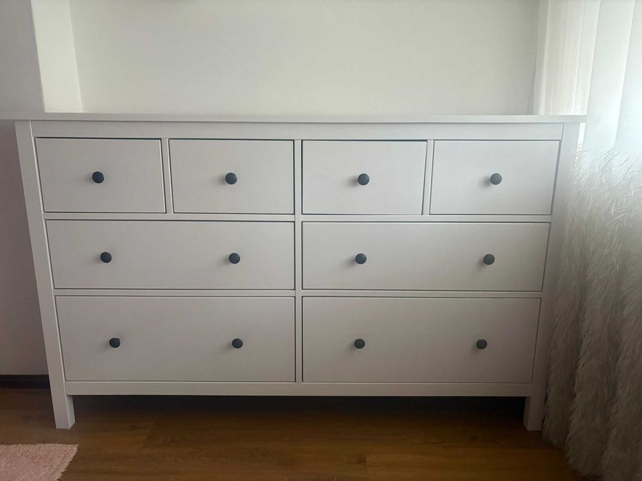 Cómoda Branca de 8 Gavetas