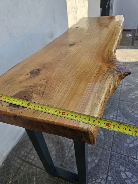 Vendo mesa para Hall de entrada em cedro