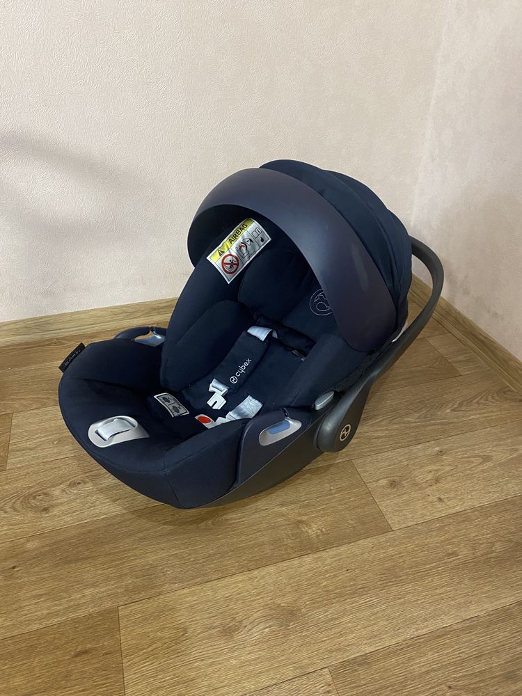 Продам автокресло Cybex Cloud Z