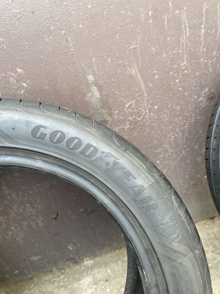 Шини  GOODYEAR 255/45 R18