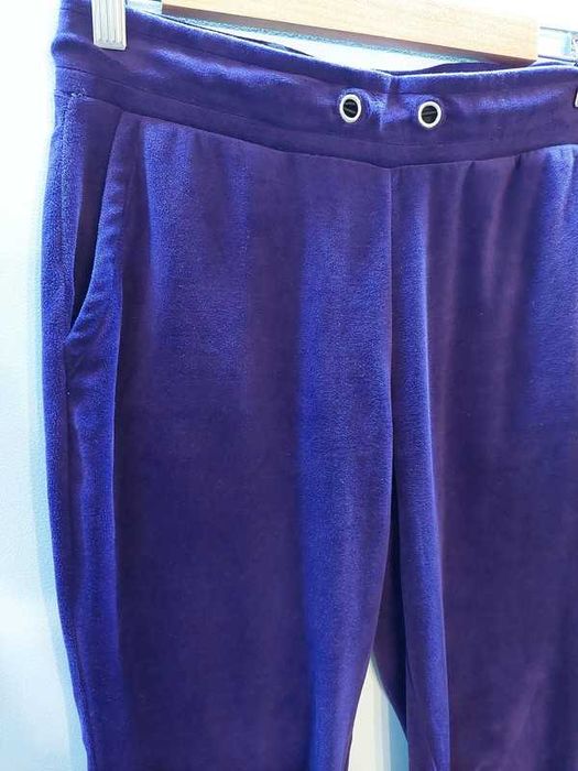 Fioletowe spodnie dresowe Cropp