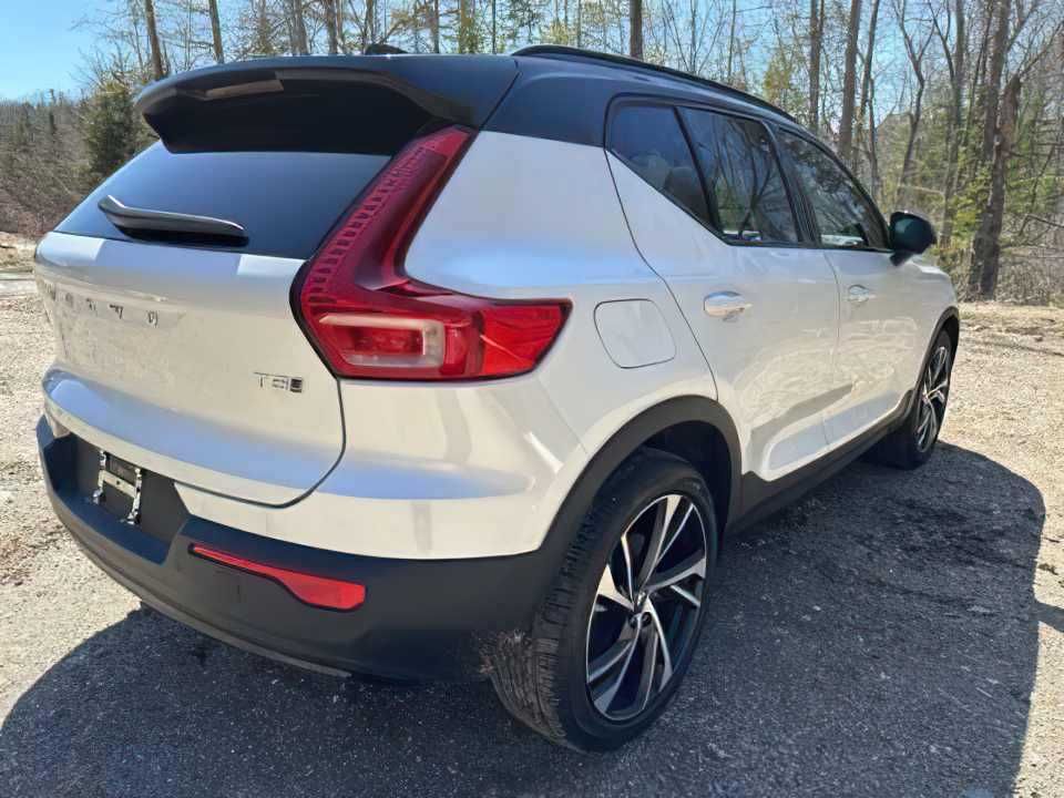 2021 Volvo XC40 T5 R-Design