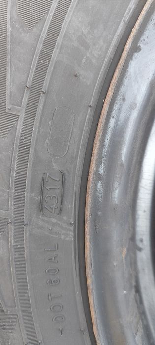 215/60/16 зима Nokian с дисками и колпаками