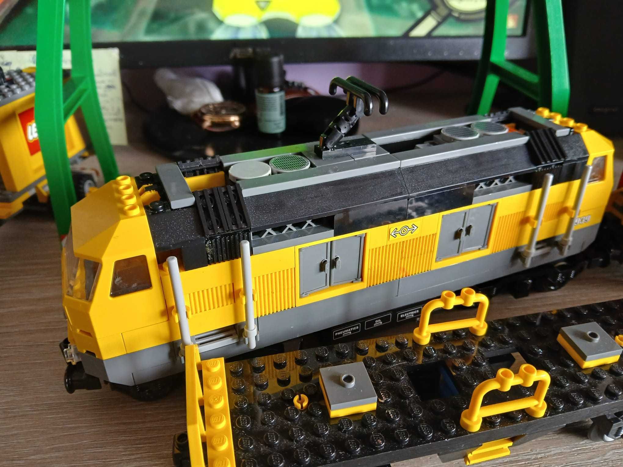 LEGO 7939 comboio de carga funcional