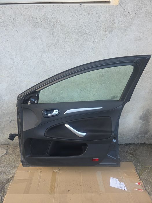 Drzwi prawy przód Ford Mondeo mk4 lakier x6