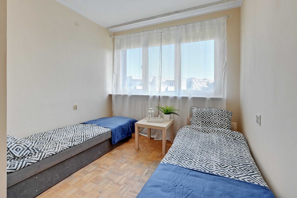 ** Mieszkanie dla DLA FIRM I AGENCJI ** 3 pokoje