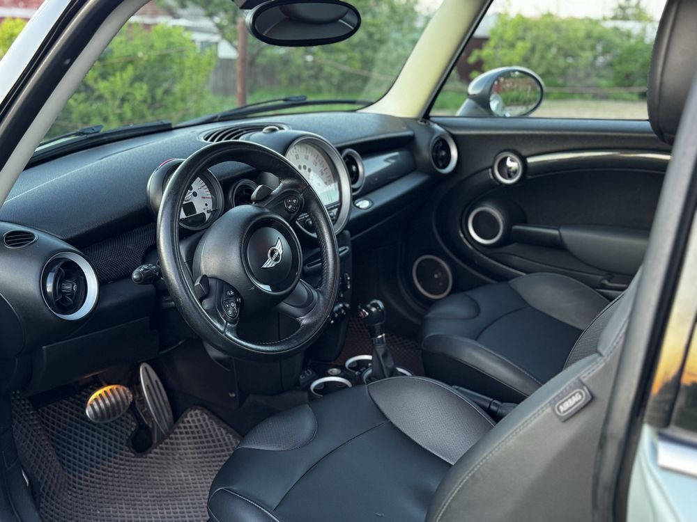 MINI Cooper S Hatch R56 (1.6 AКПП) бензин 184 л.с. рестайлінг 2013