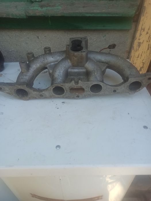 Калектор впускной и выпускной Форд Скорпио - Сиера 1.8 - 2.0