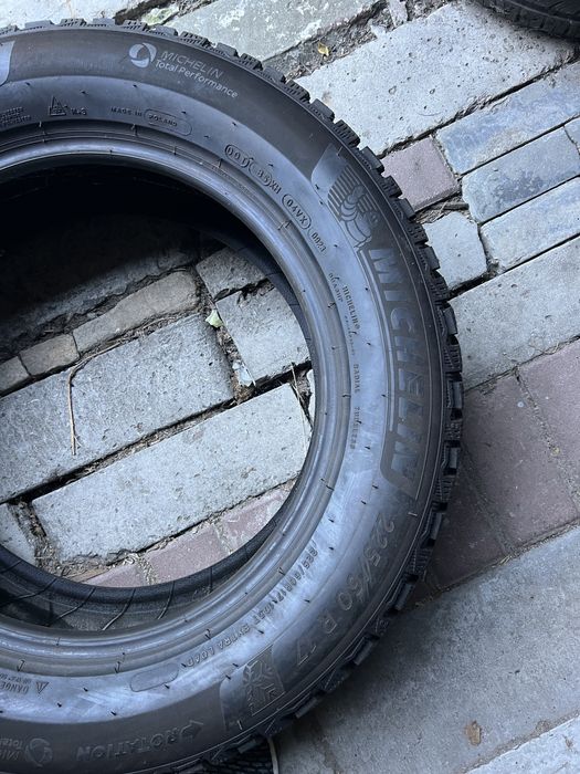 Резина зимова 225 60 r17 michelin