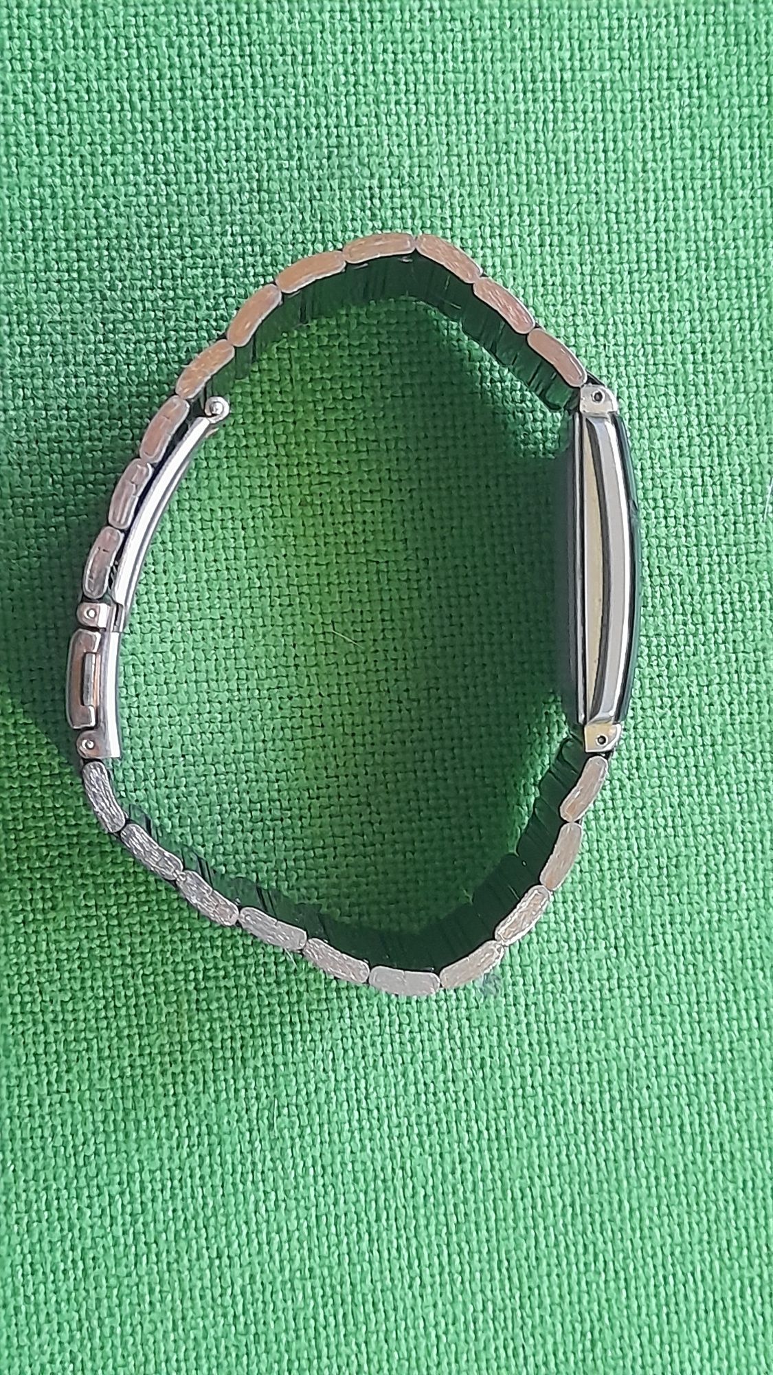 Часы  кварцевые  RADO