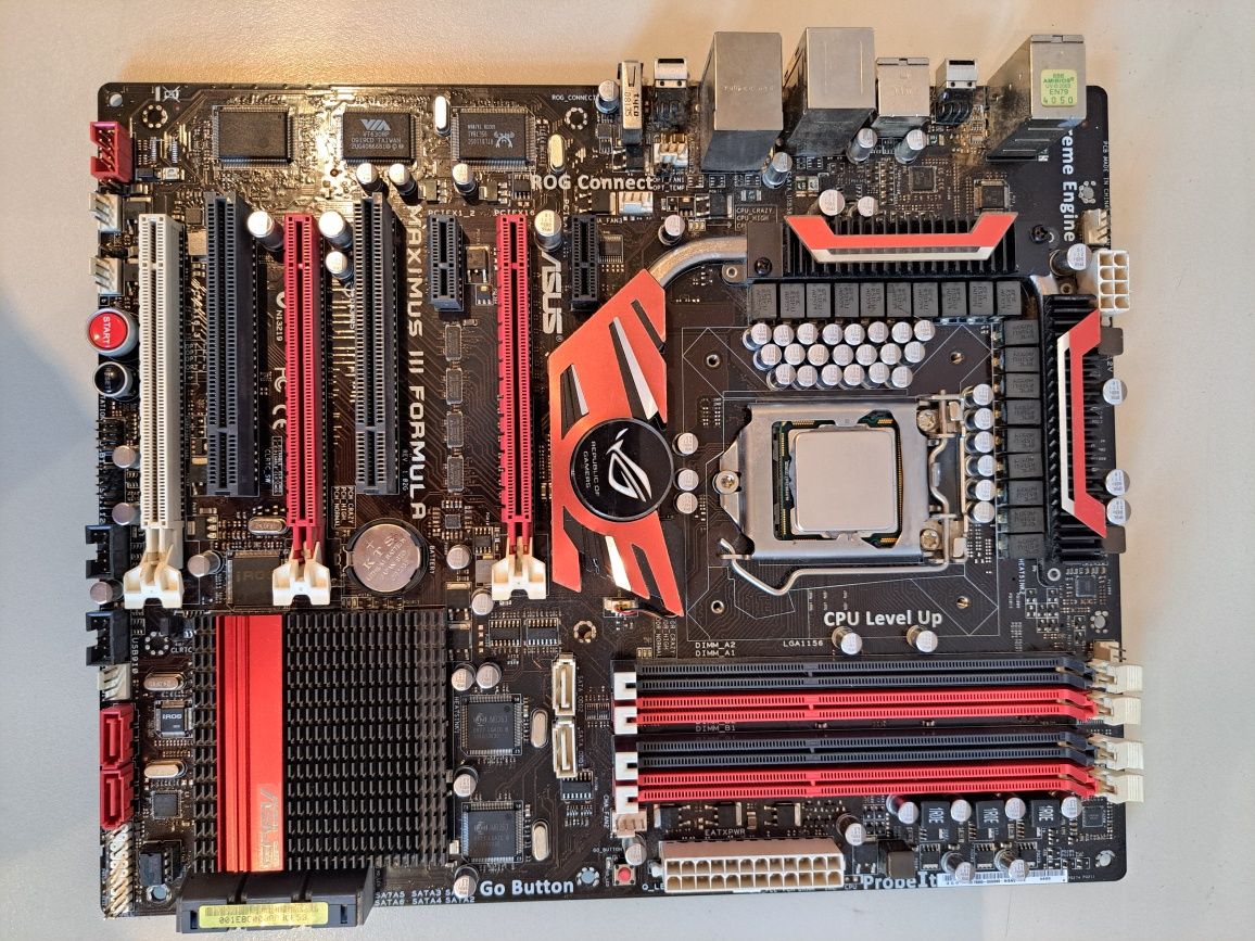 Материнська плата asus maximus iii formula