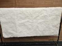 Biały dywan shaggy 200x200