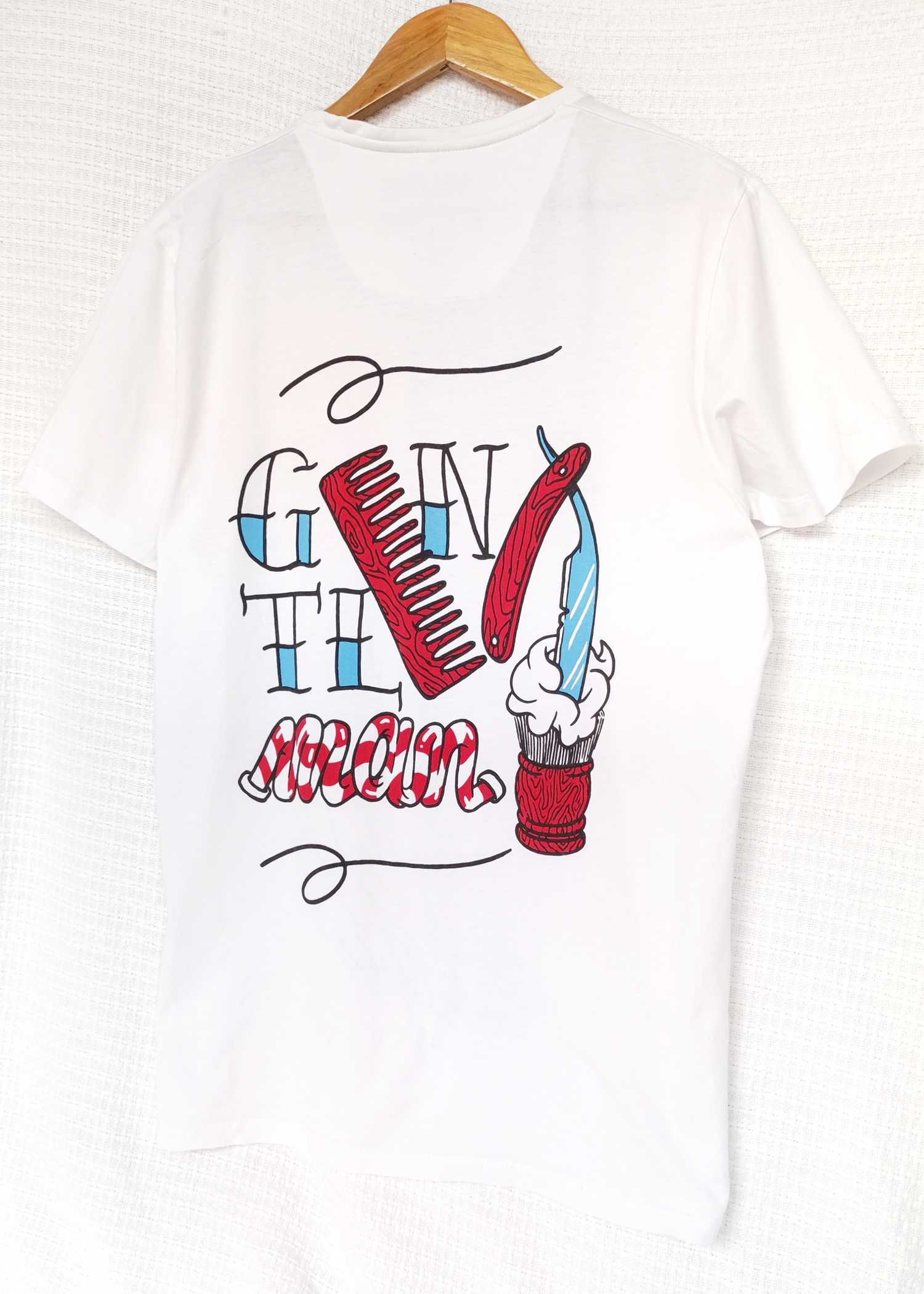 Biała męska koszulka T-shirt z nadrukiem gentleman minimal