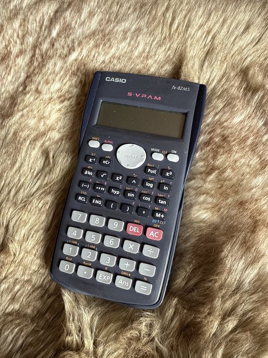 Calculadora cientifica casio fx-82MS