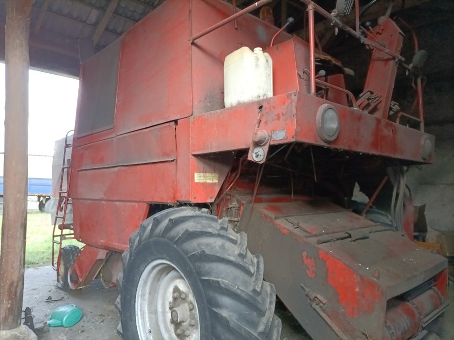 Sprzedam kombajn bizon Z050