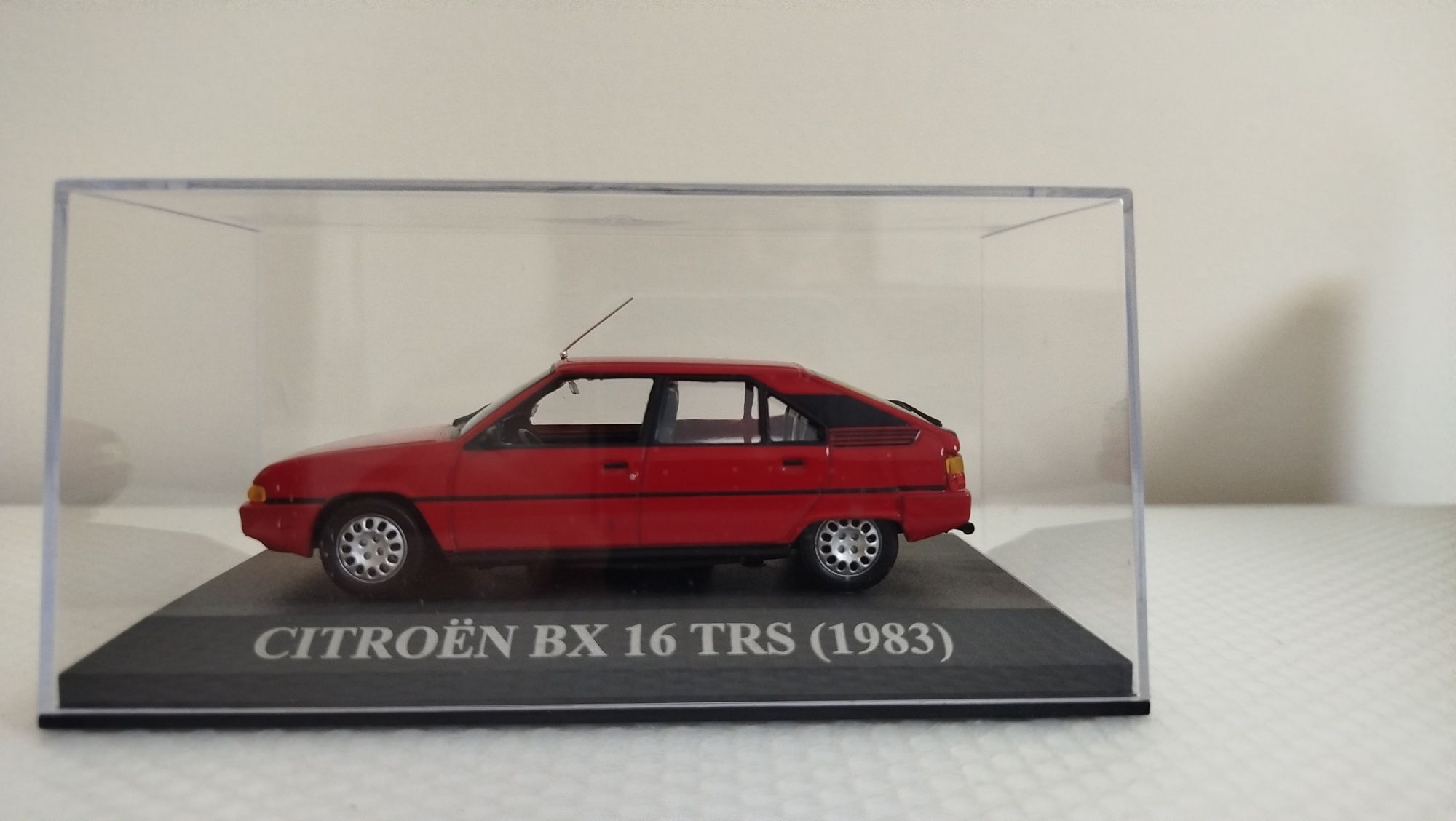 Miniatura Citroen BX TRS 1/43 Nova