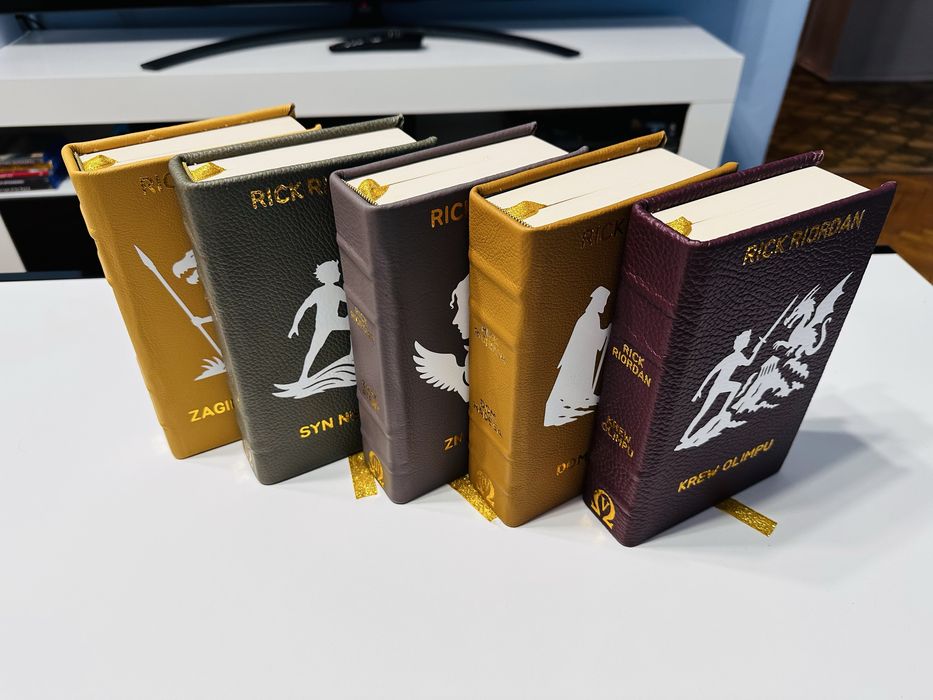 Seria „Olimpijscy Herosi” Rick Riordan - ręcznie oprawione w skórę
