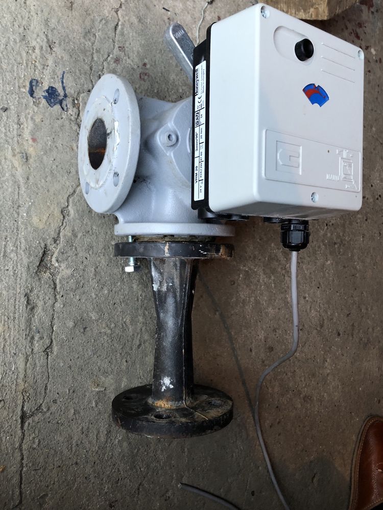 Siłownik VRM 20 Honeywell + Zawór 3-dr DN50 + zwężka DN32/50