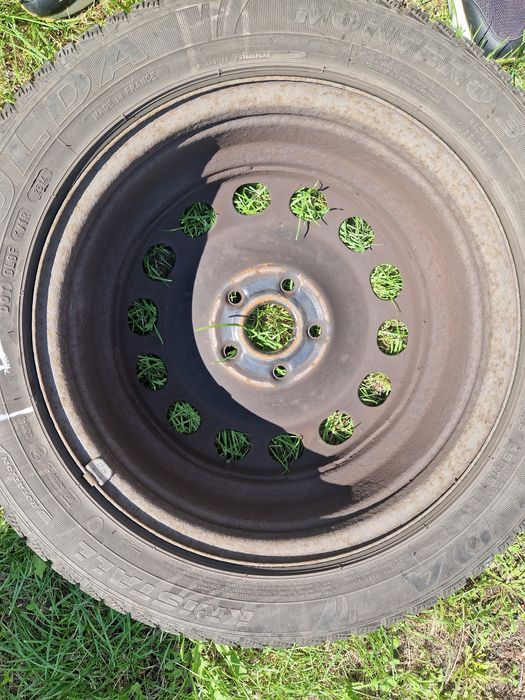 Felgi stalowe 16 VW 5x112 + opony zimowe