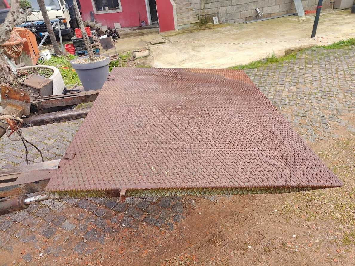 Plataforma elevatória completa 12V caixa aberta