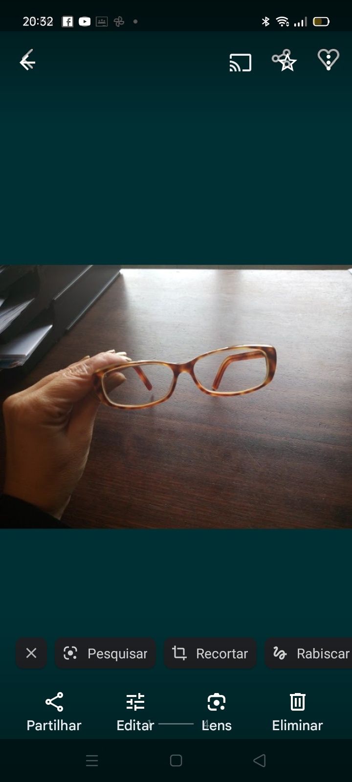 Armação de óculos de senhora