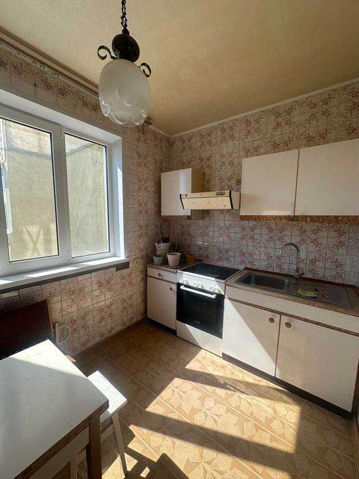 Є-Відновлення. Продам 3 к кв на Олексіівці, пр.Перемоги,79. 9/16.