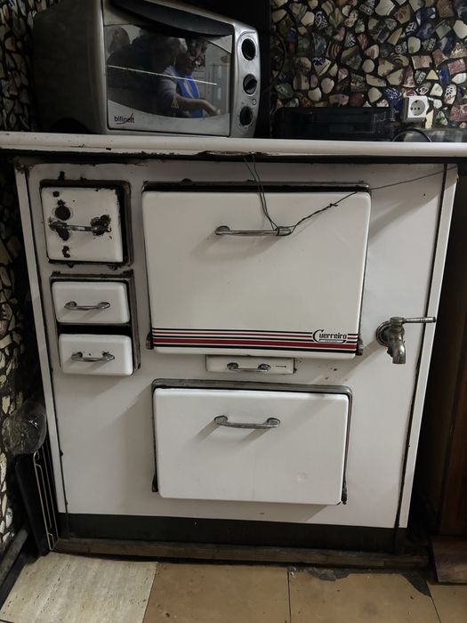 Fogao de lenha de cozinha em ferro fundido