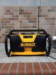 Radio DeWalt com bateria