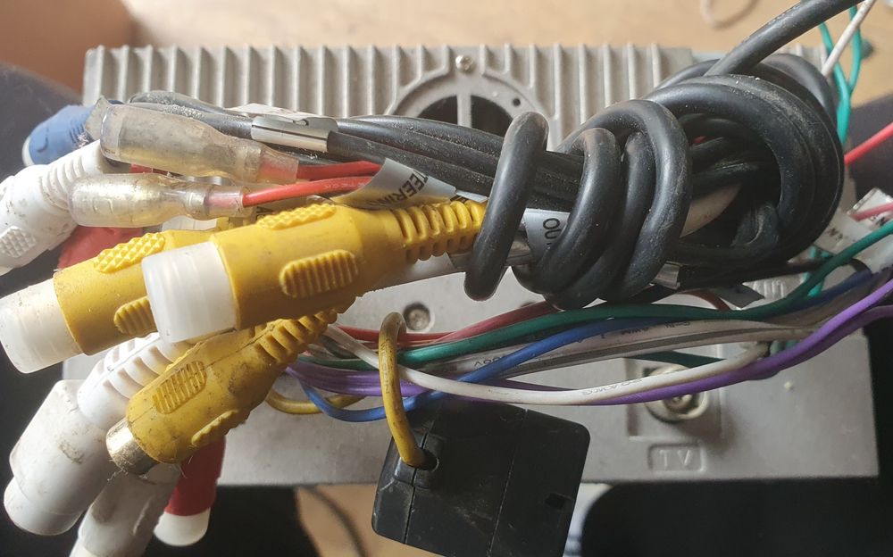 Автомагнитола 2 din под ремонт