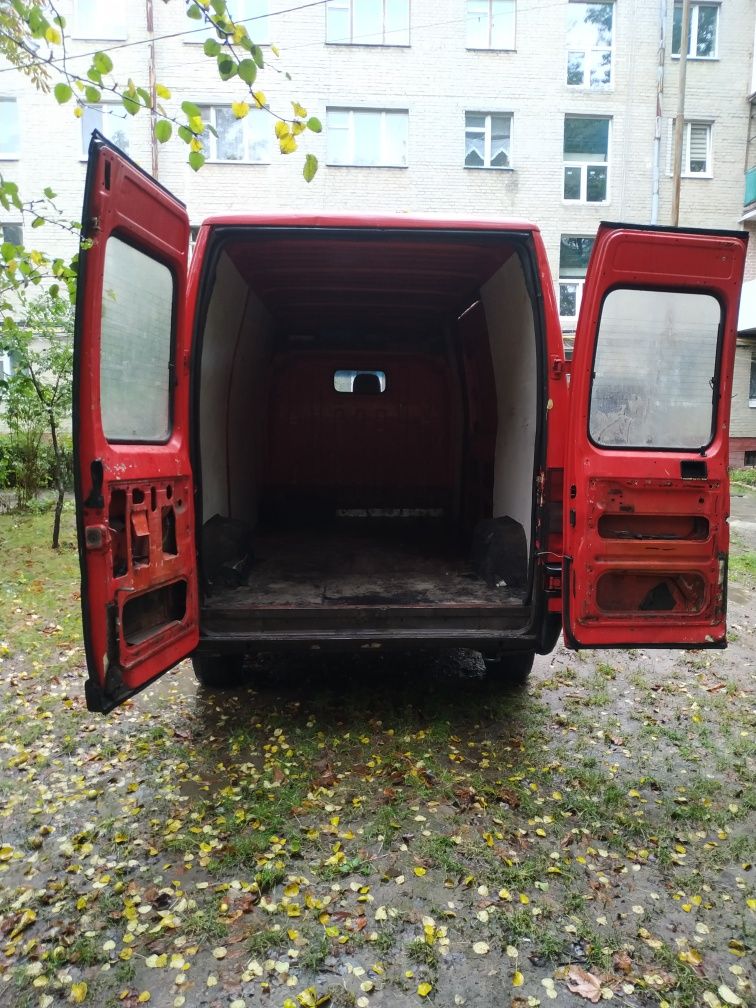 Оренда вантажного буса