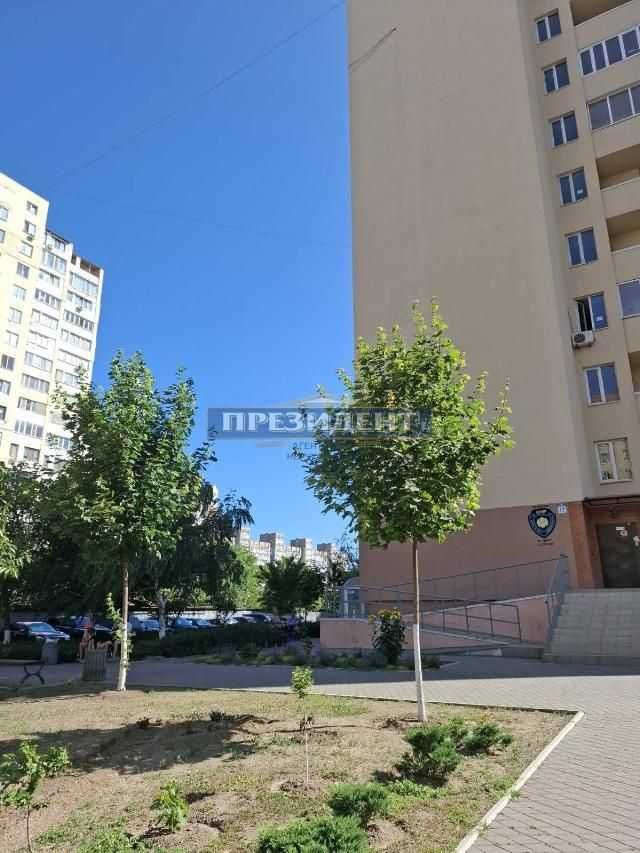 Продам 1 современную комнатную квартиру с ремонтом по ул. Высоцкого