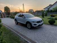 Volkswagen T-Roc Automat wirtualne zegary nawigacja kamera elektryczna klapa