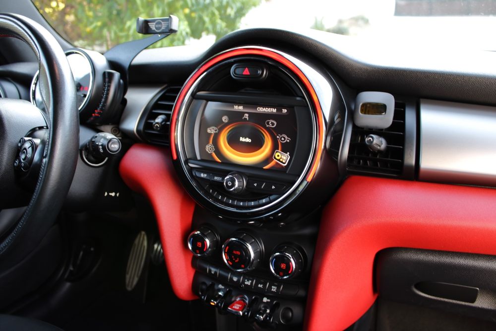 MINI Cooper SD Nacional F56 Revisões MINI (249€/Mês)