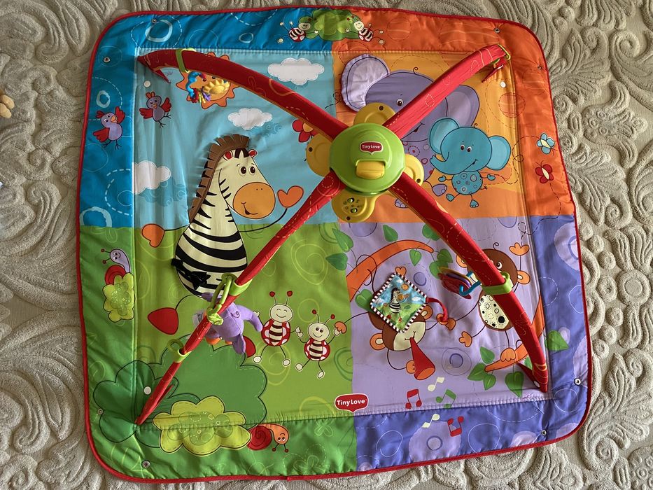 Развивающий коврик Tiny Love